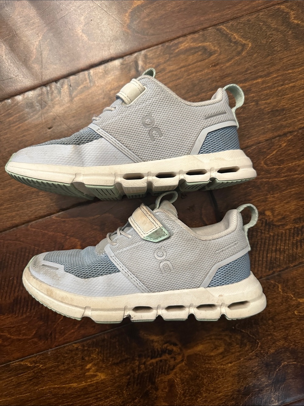 On Cloud Running toddler 11 Light Blue Sneakers